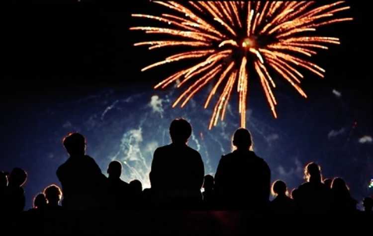 Photo 2 of Dewey Duck Derby & Fireworks.