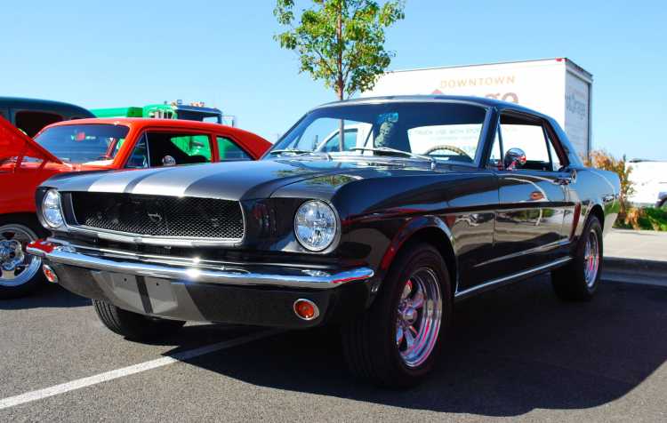 Photo 2 of Triple 7's Car Show presented by Curt's Auto Glass.