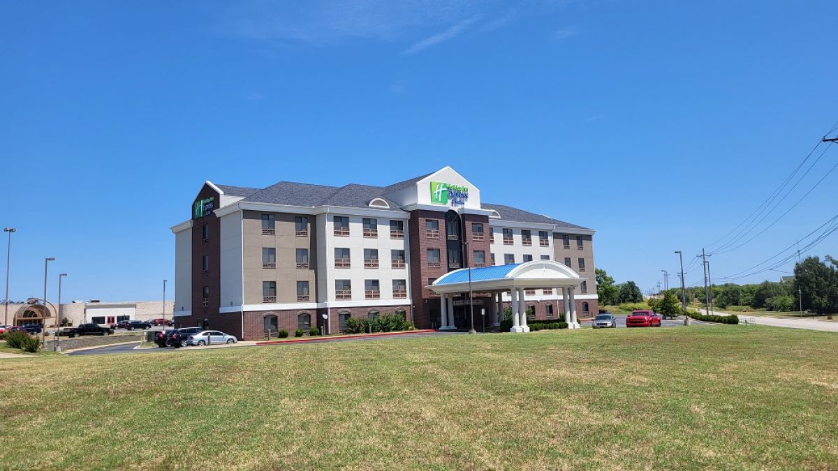 Holiday Inn Express Explore Bartlesville, OK